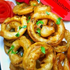 A picture of Onion rings pakora.