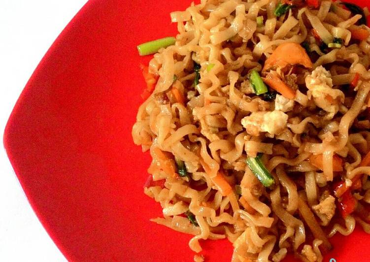 Mie goreng keriting pedas mudah