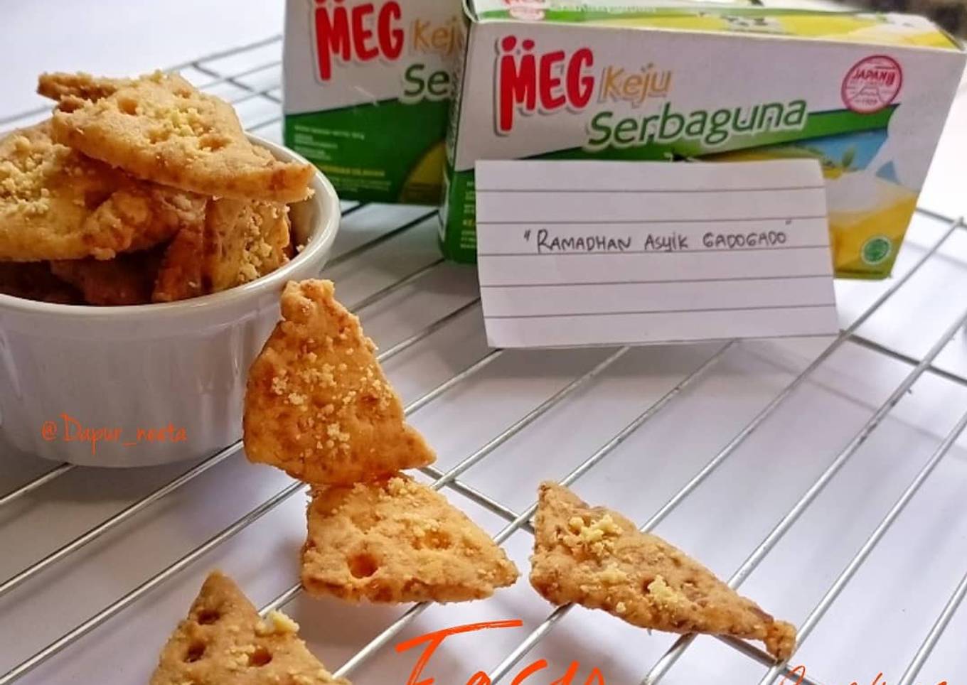 Easy Cheese Crackers