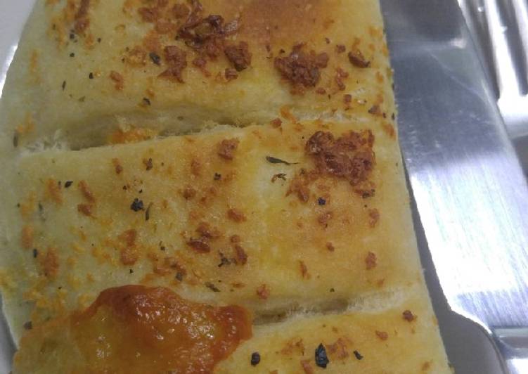 Mini dominos garlic bread