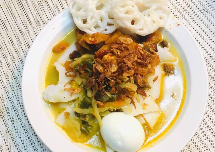 Proses Membuat Lontong sayur Rumahan Lezat