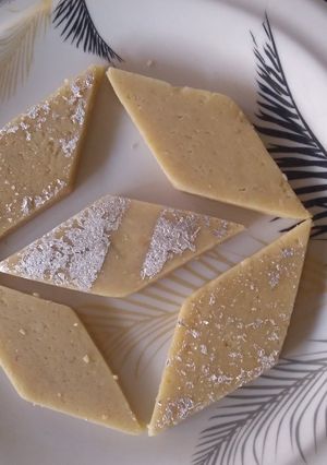 A picture of Kaju katli.