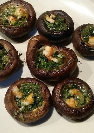 Una foto de Champiñones a la plancha con gambas