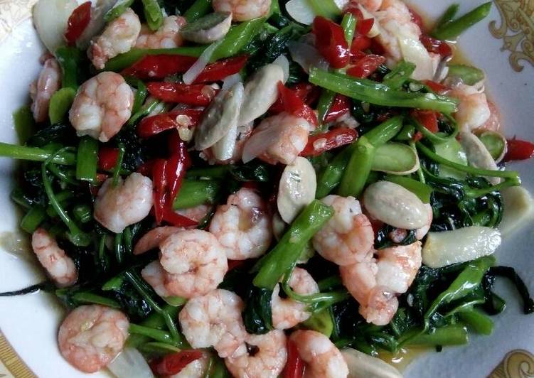 Cara Gampang Membuat Tumis cah kangkung campur petai yang Enak