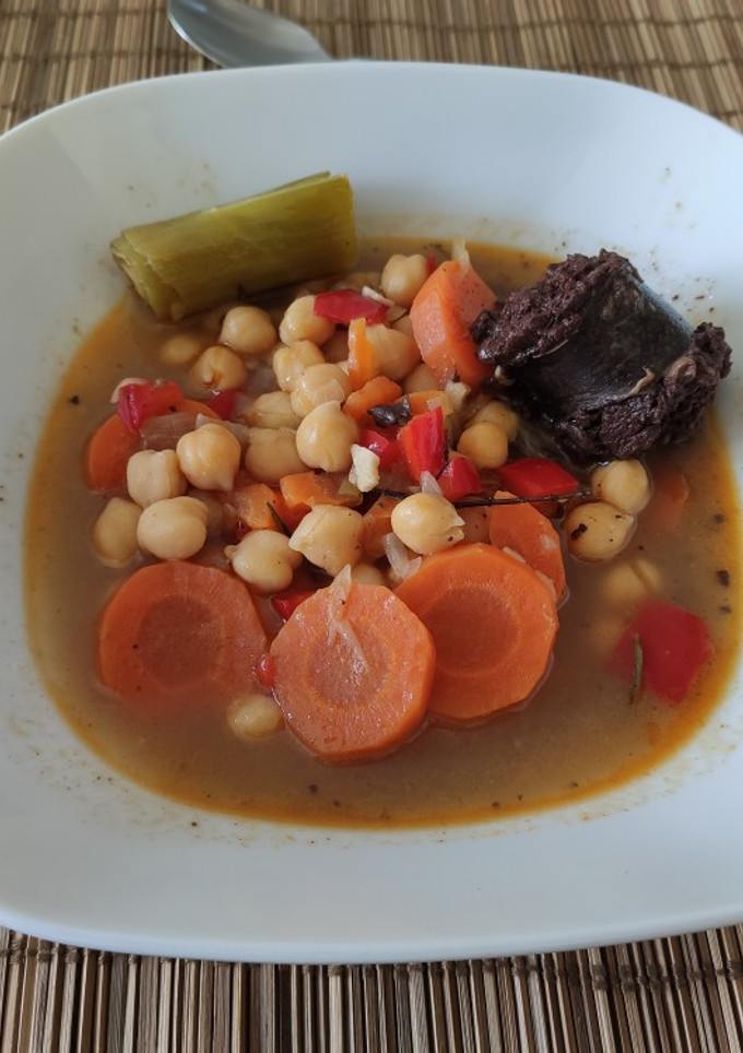 Una foto de Potaje de garbanzos