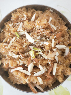 ફાડા લાપસી (Fada Lapsi Recipe In Gujarati) રેસીપી મુખ્ય ફોટો