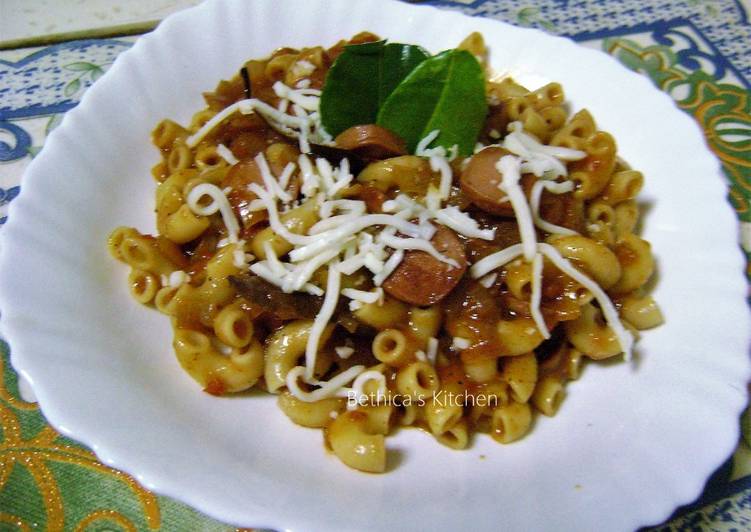 Simple Way to Prepare Perfect Pasta in Tomato Sauce