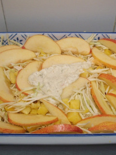 Una foto de Ensalada de repollo con piña y manzana