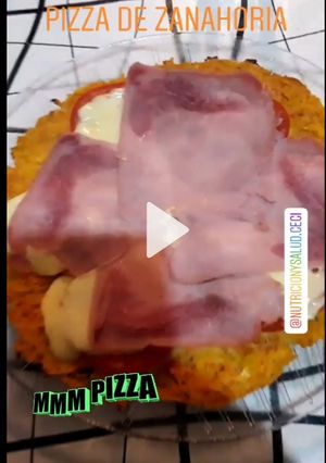 Una foto de Pizza de zanahoria 🍕🥕😁🤤