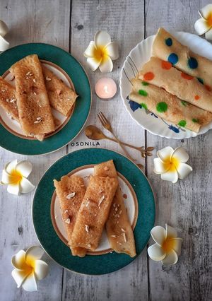A picture of Khoya kheer stuffed patishapta.