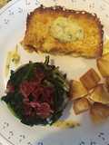 Torta de pescado seco, con espinacas, acelgas y dados de yuca