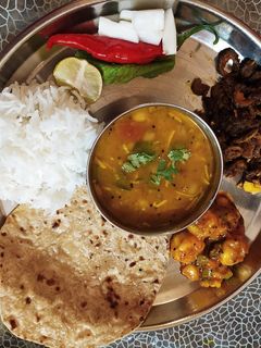 ગુજરાતી દાળ (Gujarati Dal Recipe In Gujarati) રેસીપી મુખ્ય ફોટો