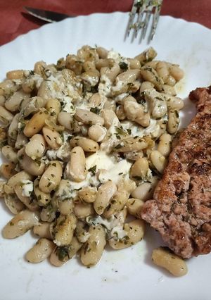 Una foto de Longaniza con judías blancas