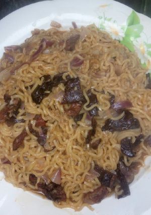 A picture of Indomie and suya 2.