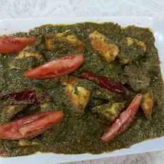A picture of Spinach paneer.