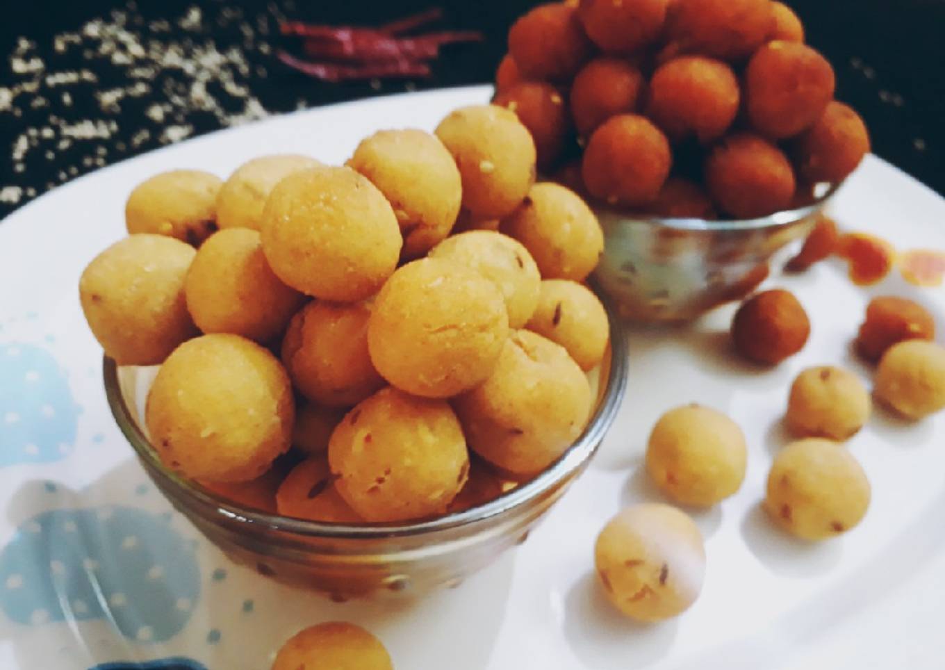 Two Flavour Crispy Rice Balls