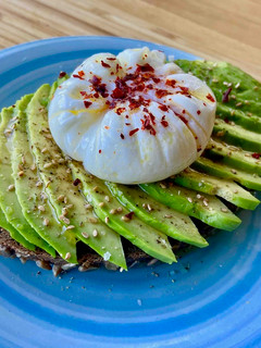 Una foto de Con TRES INGREDIENTES y en 5 minutos... una Cena SANA y Nutritiva !! 😃