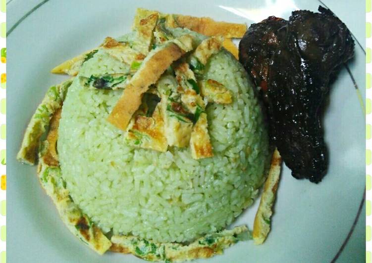 Resep Nasi  Uduk Hijau Ricecooker oleh Hidayatunnur Jamil 