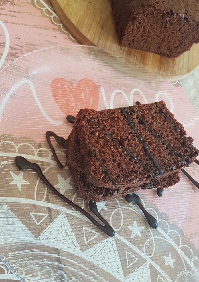 Una foto de Bizcocho de yogur y chocolate🍫