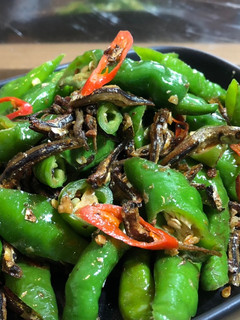 青龍辣椒炒小魚乾/便當菜 下酒菜 的食譜成品照片