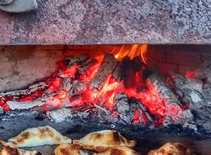Una foto de Empanadas dulces al horno de barro 😍