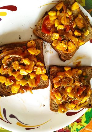 A picture of Sweet corn cheesey bread.
