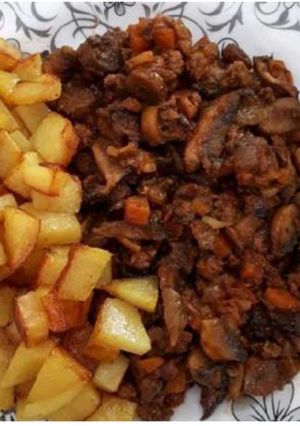عکسی از دستور خوراک سویا با قارچ
