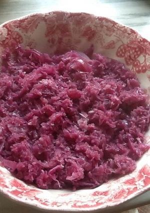 Una foto de Col morada estofada (repollo, lombarda)