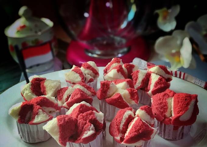 Resep Kue Bolu Merah Putih Semangat Pejuang 45 Kemerdekaan Resep Bolu Kukus Merah Putih oleh Heni Absari - Cookpad
