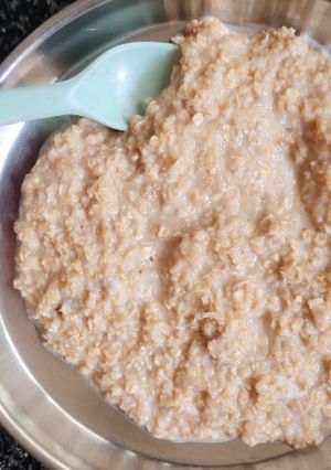 मिल्क ओट्स (Milk Oats Recipe In Marathi) रेसिपी चे मुख्य फोटो 