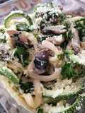 Spaghetti Bibi de zucchinis con champiñones y perejil 🍄🌿🍝