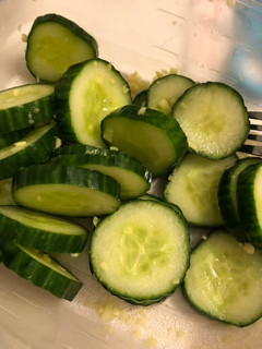 A picture of Simple Cucumber 🥒 chips for diet.