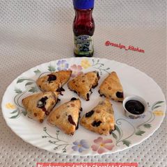 A picture of Blueberry and White Chocolate Scones.