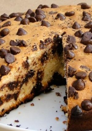Vanilla Cake with Choco Chips রেসিপির প্রধান ছবি