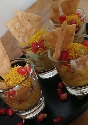 फ्यूजन शॉट चाट (fusion shot chaat) रेसिपी मुख्य फोटो