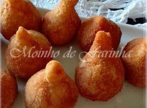 Foto de Coxinhas de galinha (Monsieur Cuisine)