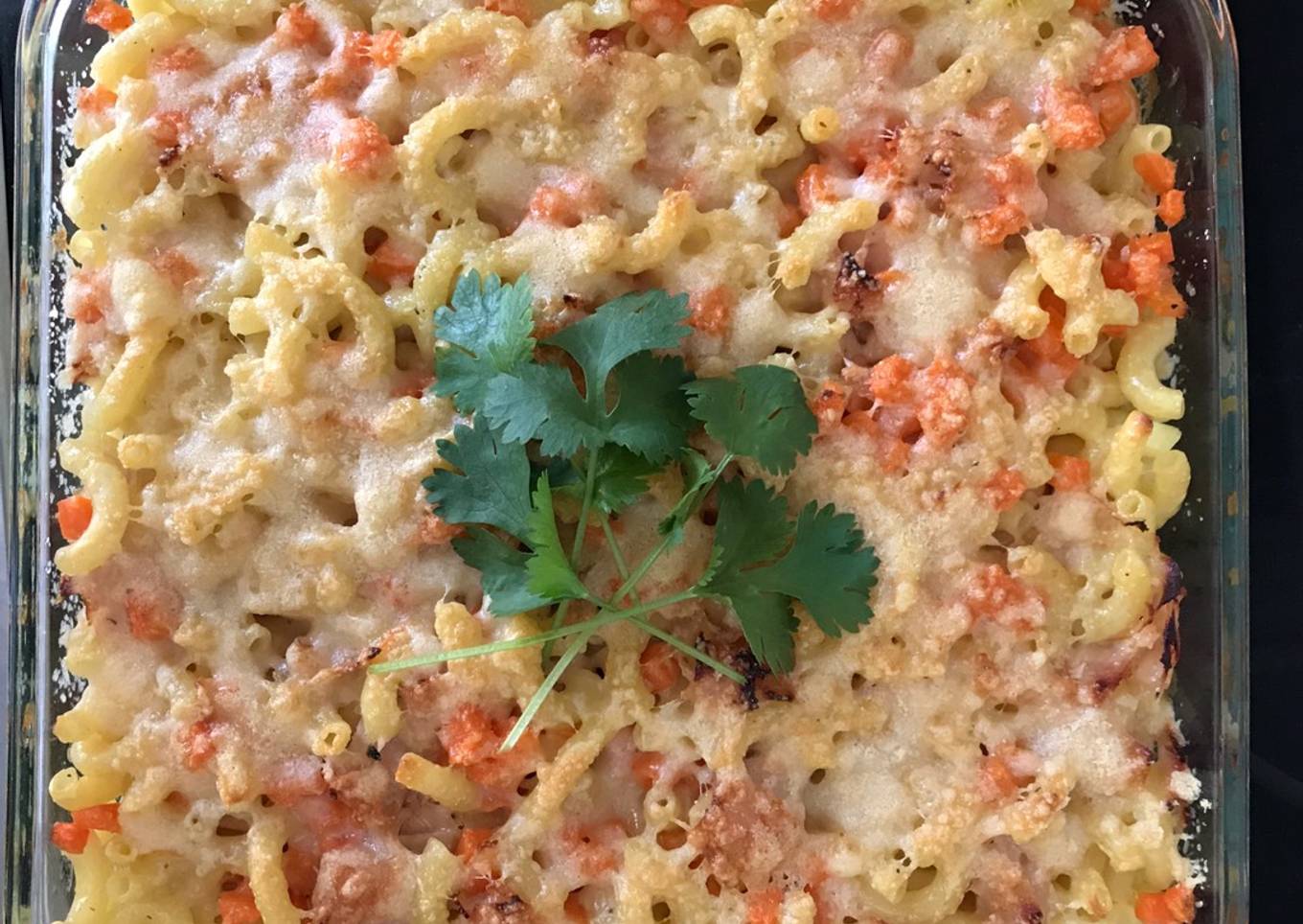 Gratin de cornettes (macaroni panggang)