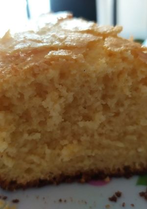 Una foto de Budín de limón 🍋💛