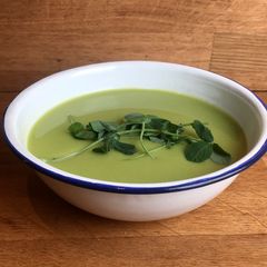 Pea and Pea Shoot soup 🌱 A picture of Pea and Pea Shoot soup 🌱.