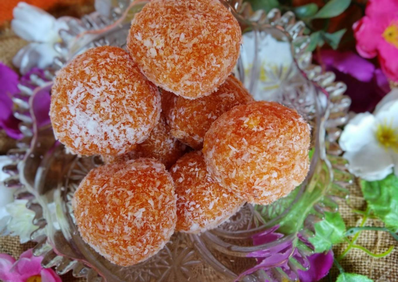 Papaya Laddoos