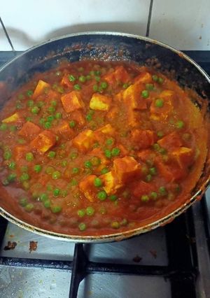 मटर पनीर (matar paneer recipe in Hindi) रेसिपी मुख्य फोटो