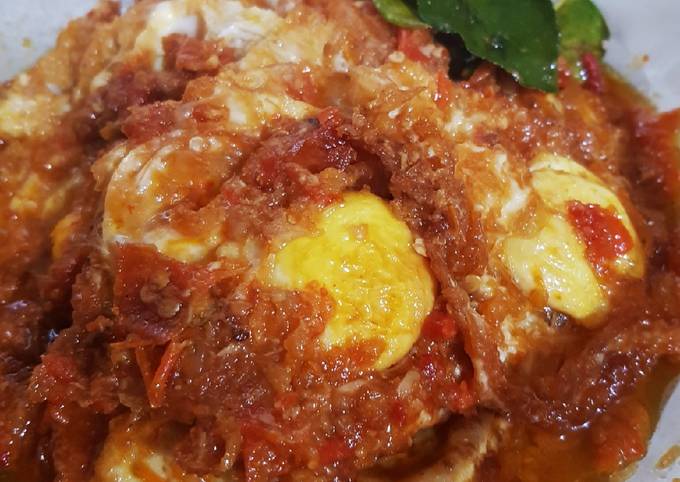 Resep 34. Telur Bumbu Bali (Ceplok/Mata Sapi) Anti Gagal