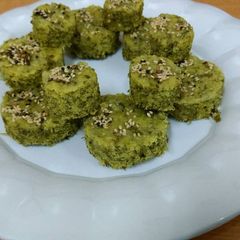 A picture of Methi bhaji muthiya.