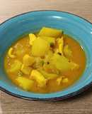 Wok de sepia con patatas y guisantes
