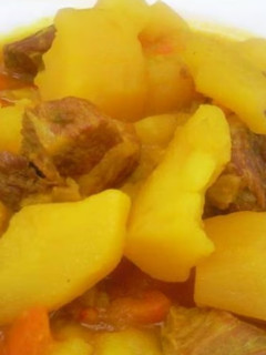 Una foto de Guiso de patatas con carne
