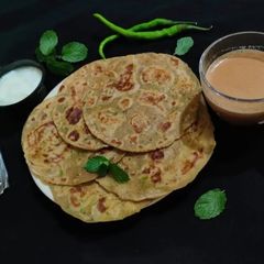 A picture of Cheesy Mint wheat flour Paratha.