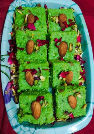 A picture of Bottlegourd burfi.