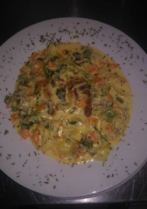 Una foto de Filete de pescado en salsa de mariscos