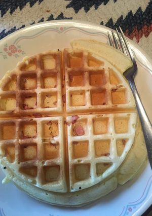 A picture of Ham waffles.