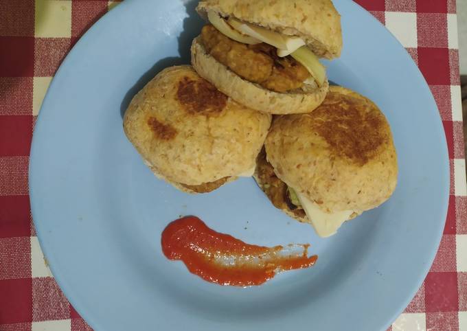 Bagaimana Menyiapkan Burger tempe roti gandum yang Bisa Manjain Lidah